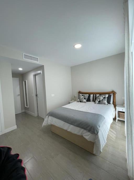 Apartamento Duna Beach Primera Linea De Playa تورّوكس كوستا المظهر الخارجي الصورة