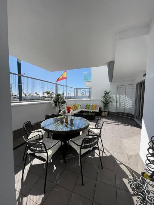 Apartamento Duna Beach Primera Linea De Playa تورّوكس كوستا المظهر الخارجي الصورة