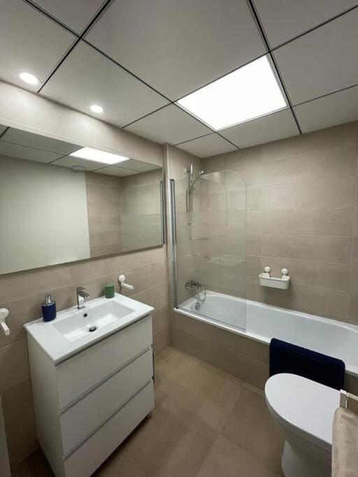 Apartamento Duna Beach Primera Linea De Playa تورّوكس كوستا المظهر الخارجي الصورة